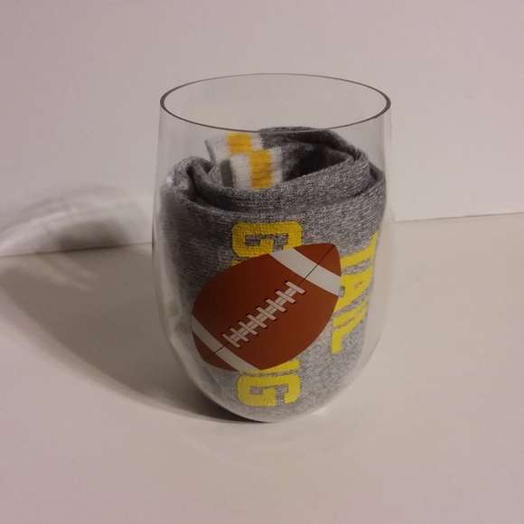 Football Wine Glass & Socks Set - Picture 7 of 7